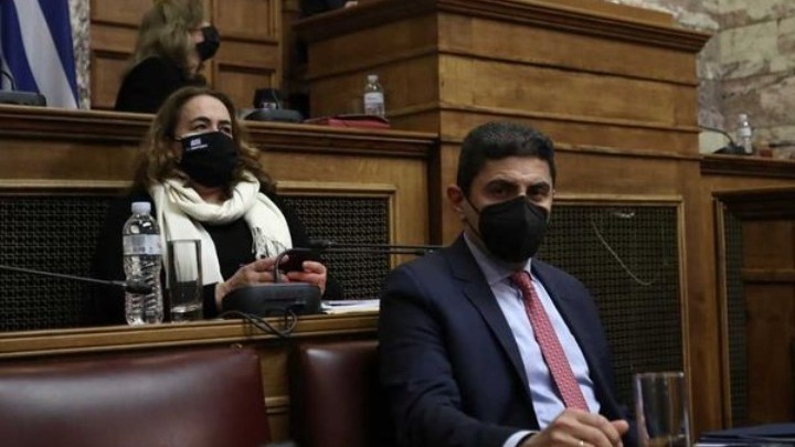 Στη Βουλή το νομοσχέδιο για την οπαδική βία – Τα μέτρα που περιλαμβάνει