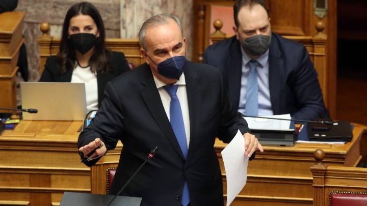 Παπαθανάσης για «καλάθι του νοικοκυριού»: «Το καλάθι θα διαρκέσει όσο διαρκεί αυτή η κρίση» (vid)