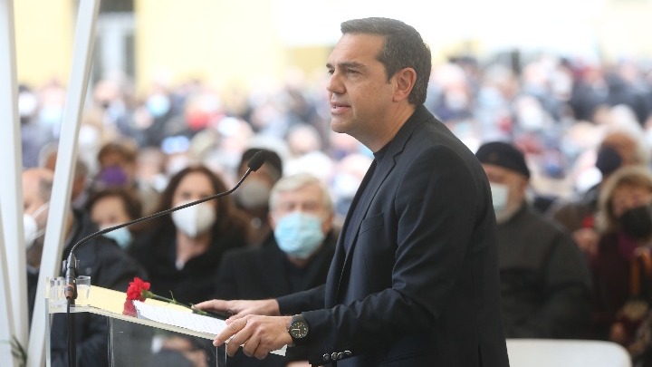 Αλ. Τσίπρας για Μίμη Δαρειώτη: «Για μας δεν δικαιώνεται τώρα, δικαιωνόταν κάθε μέρα»
