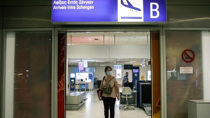 Ελλάδα: Χωρίς την υποχρέωση αρνητικού τεστ οι ταξιδιώτες από Αυστραλία, ΗΠΑ και Καναδά