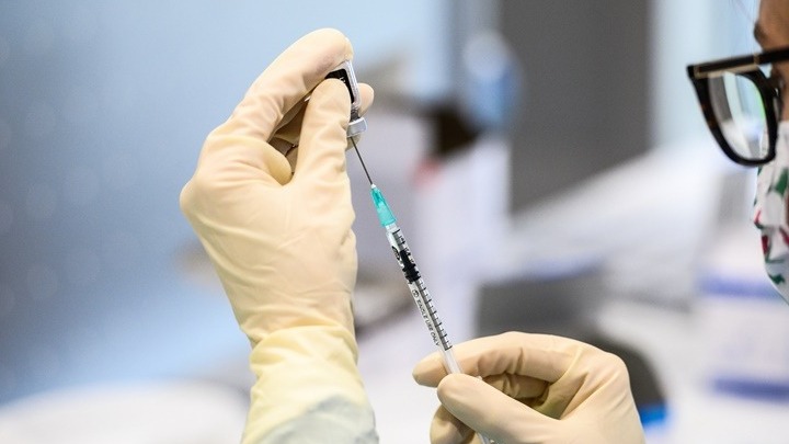 Σουηδία: Έρχεται η 4η δόση εμβολίου για τους ηλικιωμένους