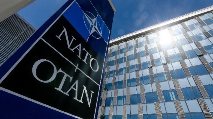 Ο υπουργός Άμυνας των ΗΠΑ στην Ευρώπη για επαφές στο ΝΑΤΟ