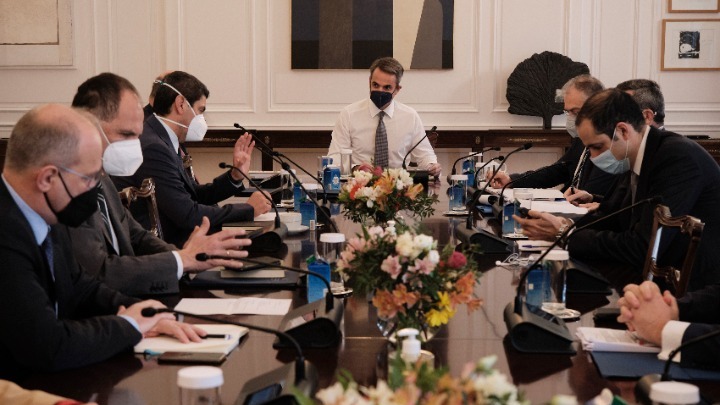 Σύσκεψη υπό τον πρωθυπουργό για την αντιμετώπιση της οπαδικής βίας