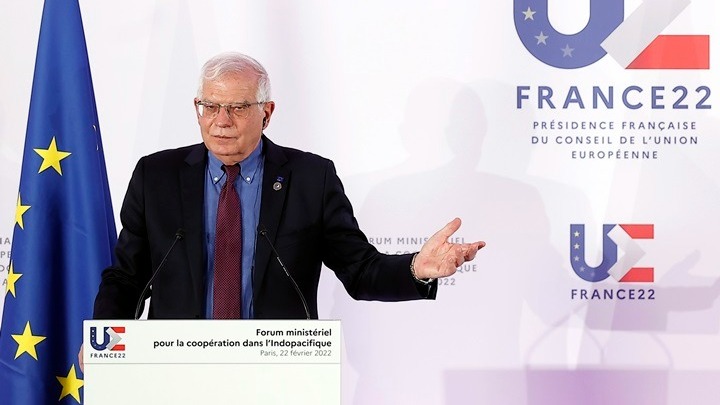 Μπορέλ: «Προτρέπουμε τη Ρωσία να ανακαλέσει την αναγνώριση» – Έρχονται κυρώσεις μεγατόνων