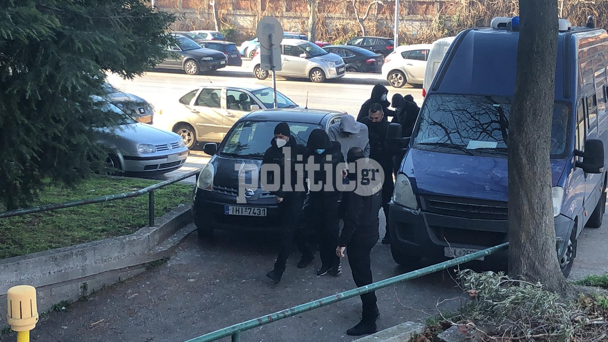 Δολοφονία Άλκη: Στα δικαστήρια οι τέσσερις συλληφθέντες (pic & vid)