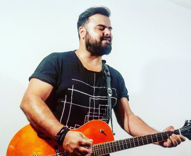 Ηλίας Καμπακάκης: Όσα λέει ο δικηγόρος του για τις σοβαρές καταγγελίες από την πρώην σύντροφό του – «Η δίκη έγινε και ο πελάτης μου αθωώθηκε» (pic & vid)