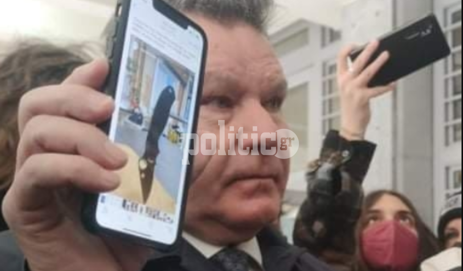 Αλ. Κούγιας από δικαστήρια: Ο Γιώργος Σαββίδης δημοσίευσε φωτογραφία με μαχαίρι μετά τη νίκη του Άρη επί του ΠΑΟΚ (vid & pics)