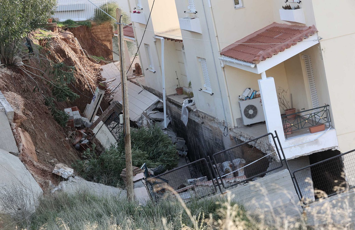 Ο Ε. Λέκκας μιλά για τα σπίτια στο Νέο Βουτζά: «Δεν έπρεπε να υπάρχουν σπίτια εκεί»
