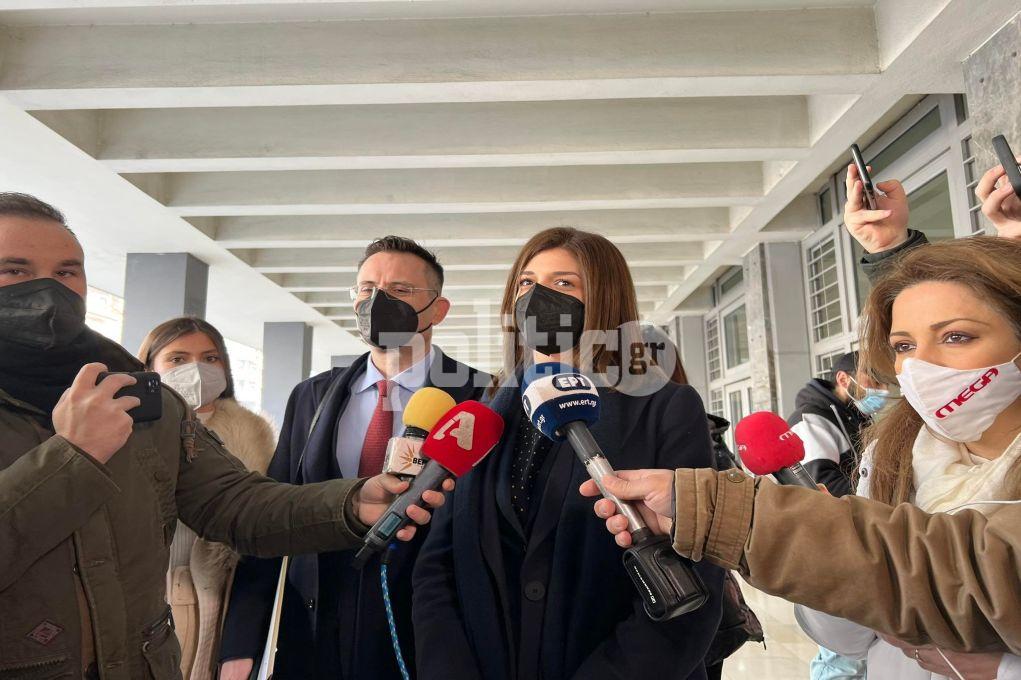Στα δικαστήρια η Νοτοπούλου – Θα υποβάλλει υπόμνημα για τα λεωφορεία από τη Λειψία