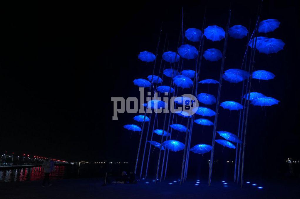 Θεσσαλονίκη: Εντυπωσιακές εικόνες μετά την αναβάθμιση του φωτισμού στις «Ομπρέλες» του Ζογγολόπουλου (pics)
