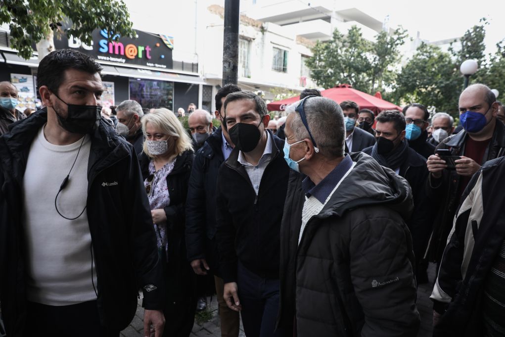 Τσίπρας στη Νέα Ιωνία: «Η κατάσταση στην αγορά είναι τραγική»