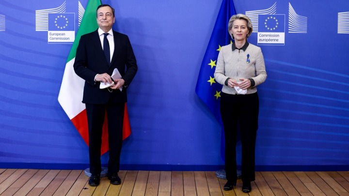 Βρυξέλλες: Ενέργεια και κυρώσεις στη Ρωσία στα βασικά θέματα συζήτησης Φον Ντερ Λάιεν – Ντράγκι