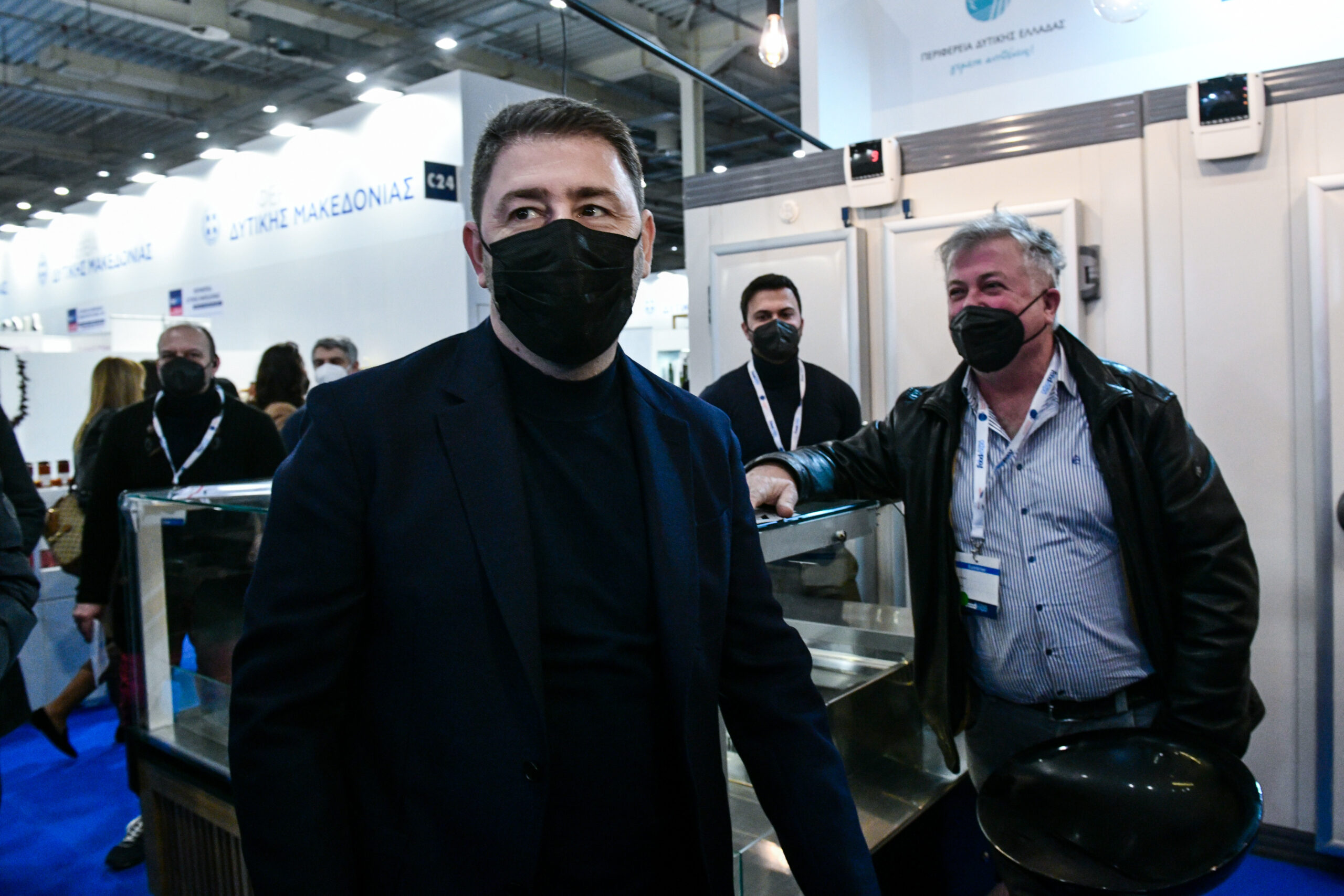 Ανδρουλάκης: «Αδιανόητο να μη μιλά για την κερδοσκοπία στην ενέργεια ο κ. Μητσοτάκης» (pics)