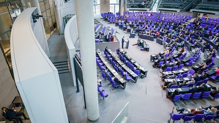 Γερμανία – Bundestag:  Αρνήθηκε συζήτηση για την Ουκρανία μετά την παρέμβαση Ζελένσκι