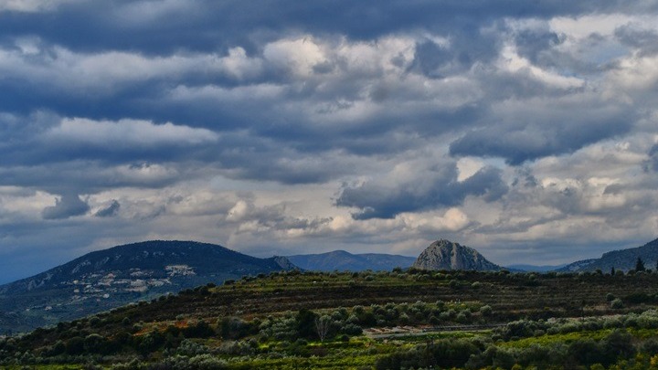 Καιρός: Βροχές αύριο στα ανατολικά, στα νότια και στο Αιγαίο