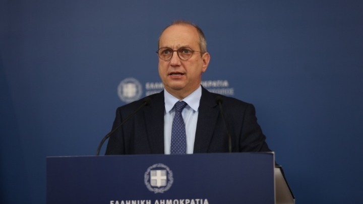 Οικονόμου: «Ο κ. Τσίπρας καταφεύγει σε σοφιστείες και λεκτικά πυροτεχνήματα»
