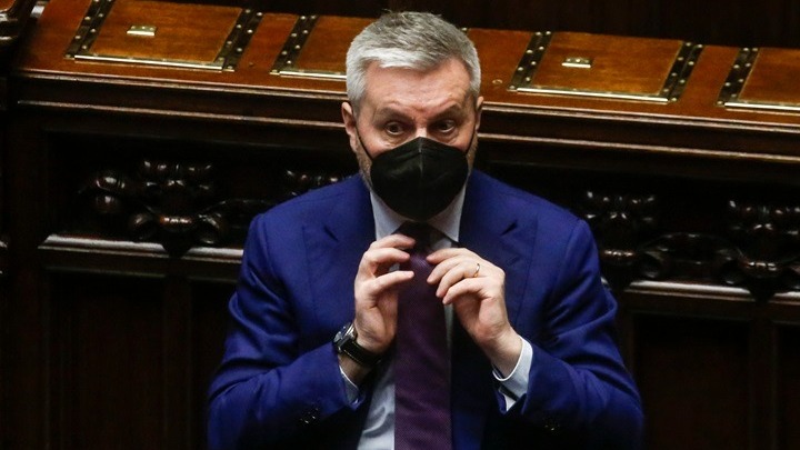 Ιταλός υπ. Άμυνας: Για την αντιμετώπιση της ουκρανικής κρίσης