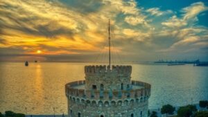 Καιρός: Ηλιοφάνεια και ισχυροί βοριάδες στο Αιγαίο - Θερμοκρασία στα ίδια επίπεδα