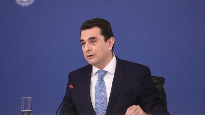 Σκρέκας: «Δεν περιμένουμε την Σύνοδο Κορυφής για να στηρίξουμε τα νοικοκυριά»