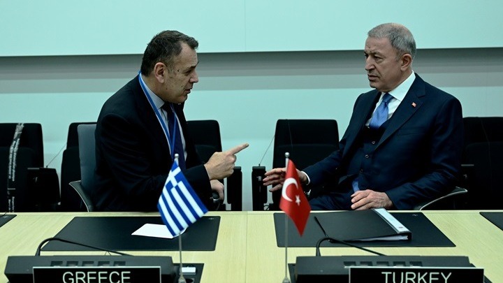 Παναγιωτόπουλος σε Ακάρ: «Δεν μπορούμε να πάμε έτσι – Πρέπει να σταματήσουν οι εντάσεις»