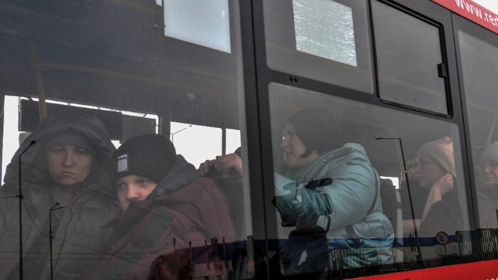 Οι ρωσικές δυνάμεις στοχοθέτησαν λεωφορεία με αμάχους, σύμφωνα με τον κυβερνήτη της Ζαπορίζια