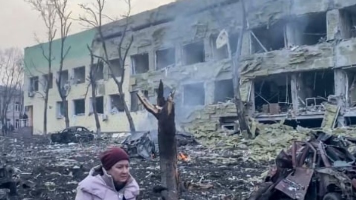 Ουκρανία: Ανησυχία για ορφανά εγκλωβισμένα σε σανατόριο της Μαριούπολης