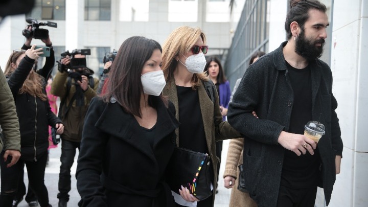 Ελπίδα Νίνου: «Με έχουν ξεφτιλήσει εμένα και τον Πέτρο»