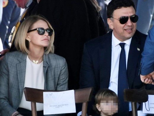 Μπαλατσινού και Κικίλιας στην παρέλαση με τον γιο τους