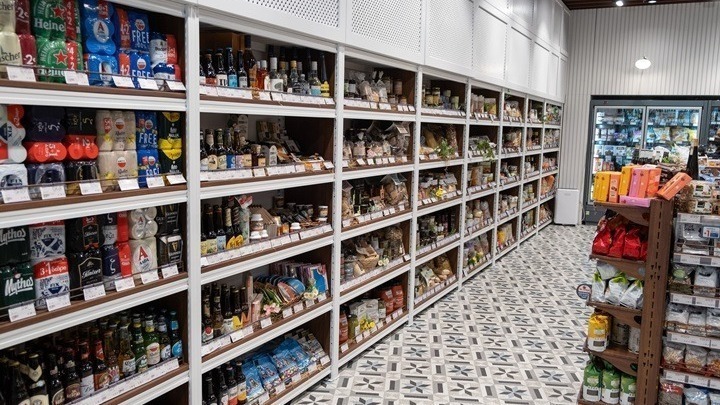 Η ακρίβεια στρέφει τους καταναλωτές σε προσφορές και προϊόντα ιδιωτικής ετικέτας