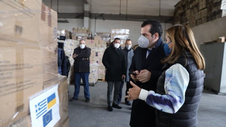 Θ. Πλεύρης: Συγκεντρώθηκε υγειονομικό και φαρμακευτικό υλικό για τον λαό της Ουκρανίας
