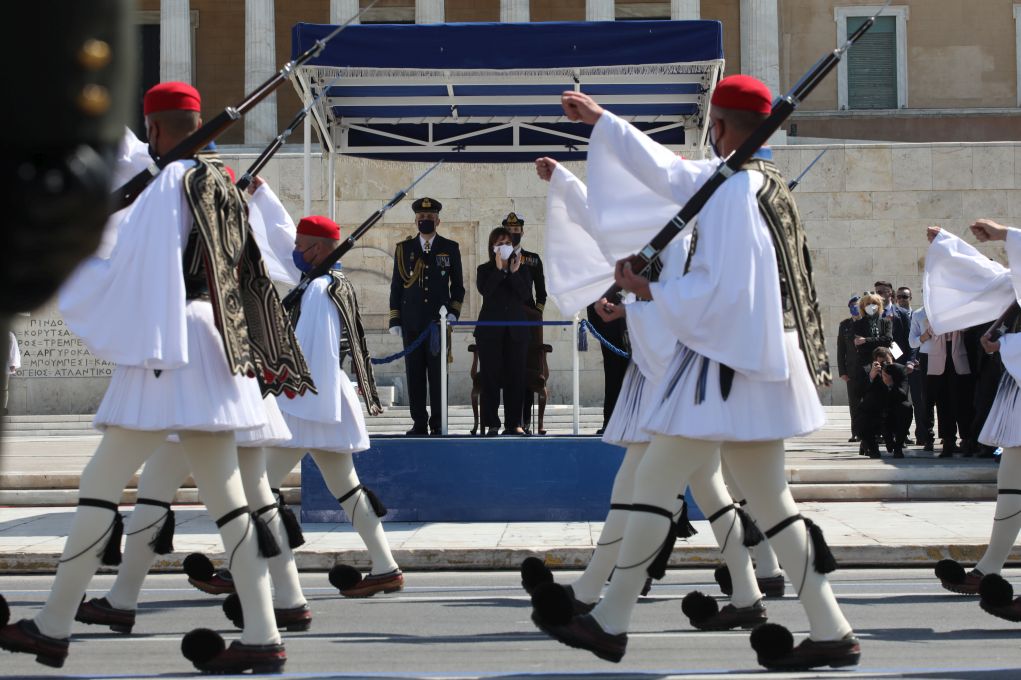 25η Μαρτίου: 10 φωτογραφίες από την στρατιωτική παρέλαση