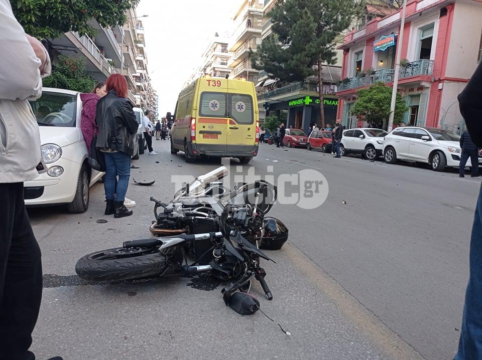 Θεσσαλονίκη: Υπέκυψε στα τραύματα του ο δικυκλιστής στην Γ. Παπανδρέου (vid & pics)