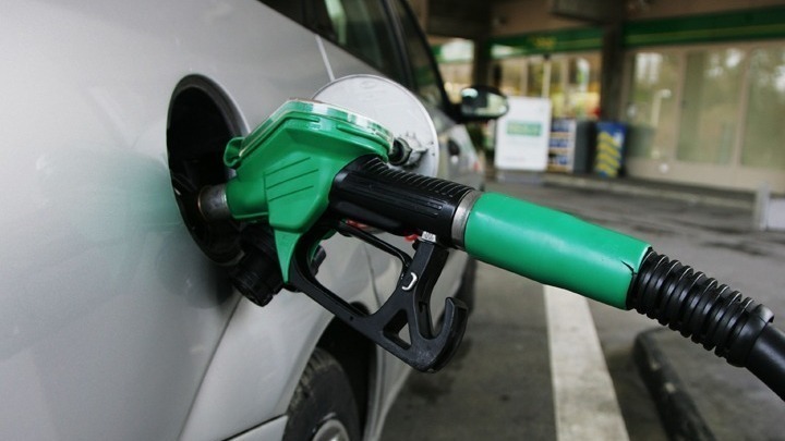 Fuel Pass 2: Η ενίσχυση θα φτάνει τα 100 ευρώ το τρίμηνο – Ποιοι είναι οι δικαιούχοι