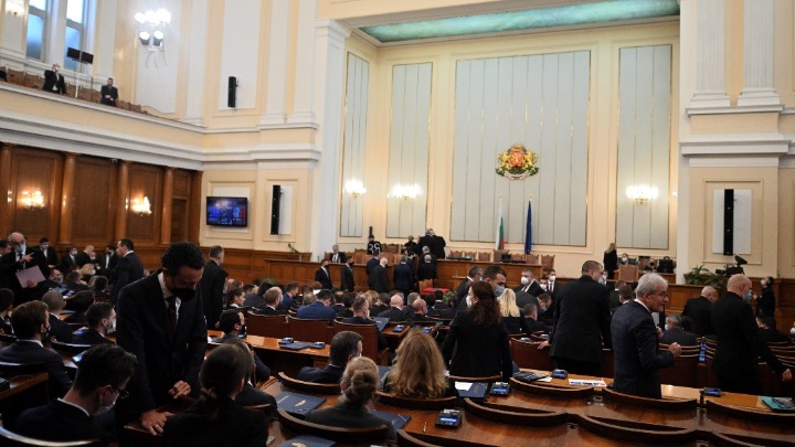 Βουλγαρία: Το Κοινοβούλιο ψηφίζει οριστικά το κλείσιμο εξειδικευμένων δικαστηρίων