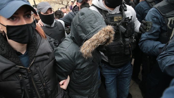 Πάτρα: Στους εισαγγελείς η δικογραφία για Μαλένα και Ίριδα – Και πάλι αντιμέτωπη με τη Δικαιοσύνη η Ρ. Πισπιρίγκου