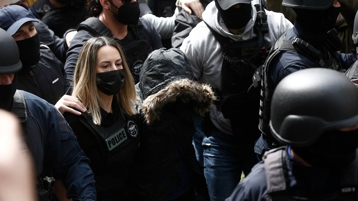 Πάτρα: Eντολή της ανακρίτριας για άνοιγμα του τάφου της Τζωρτζίνας ώστε να ανασυρθεί το τάμπλετ της