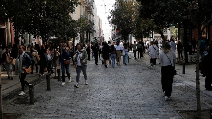 Επιστρέφουμε στην κανονικότητα από 1η Μαΐου – Παραμένει η μάσκα στους εσωτερικούς χώρους