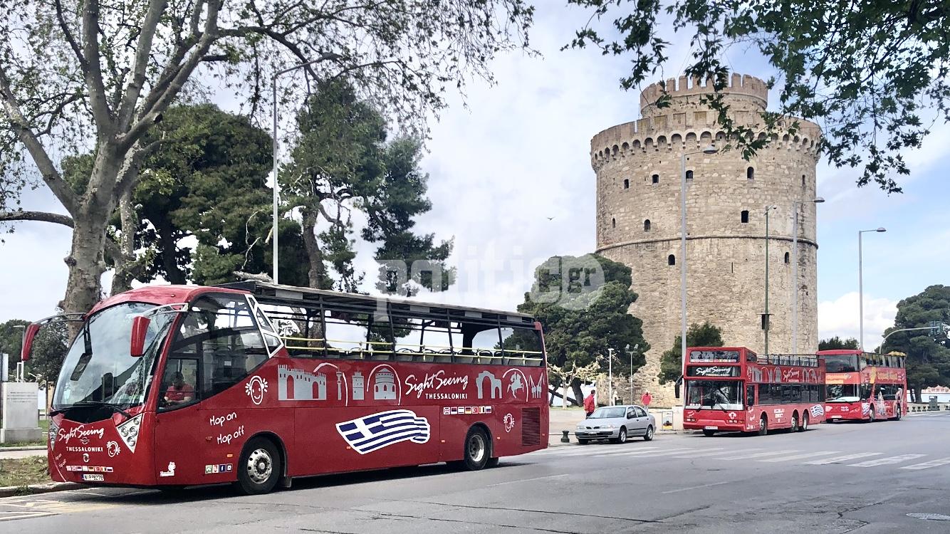 Hop on – Hop off: Αισιοδοξία για την φετινή τουριστική σεζόν – Αγκάθι ο πόλεμος 