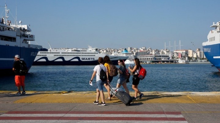 Ξεκίνησε η πρώτη έξοδος των εκδρομέων του Αυγούστου – Γεμάτα πλοία και δρόμοι