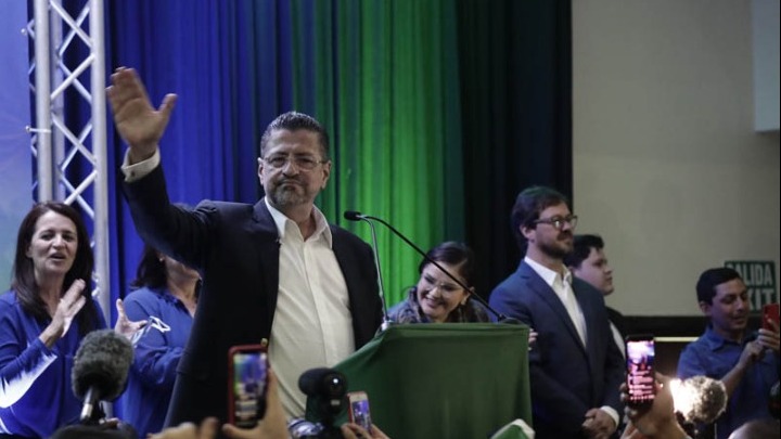 Κόστα Ρίκα: Στα ηνία της χώρας o «αντισυστημικός» συντηρητικός Ρ. Τσάβες