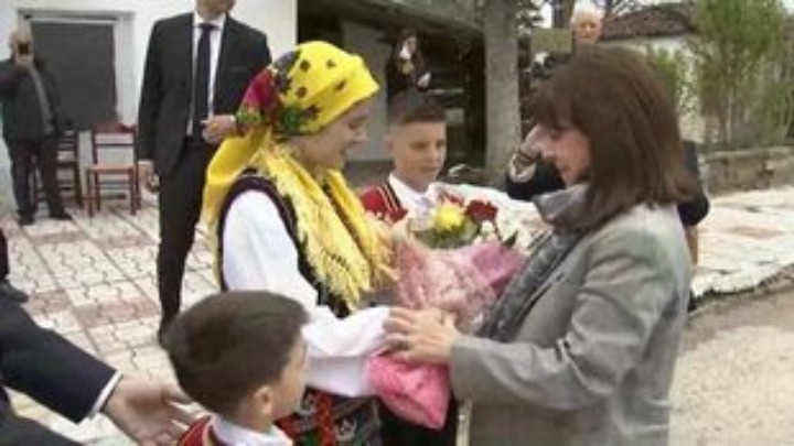 Περιοδεία της Σακελλαροπούλου στη Θράκη