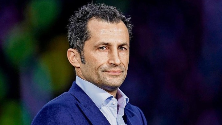 Σαλιχάμιντζιτς: «Θα μείνει μαζί μας ο Λεβαντόσφσκι»