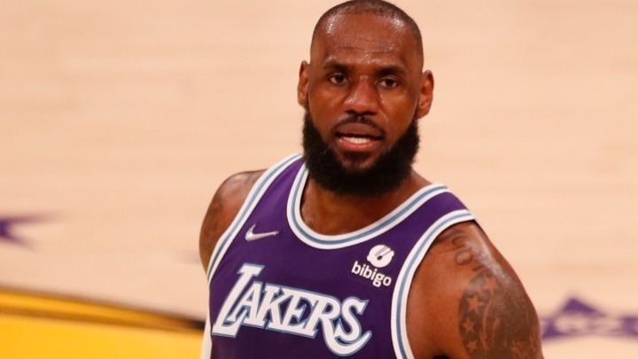 NBA: Τέλος η σεζόν για τον ΛεΜπρόν Τζέιμς