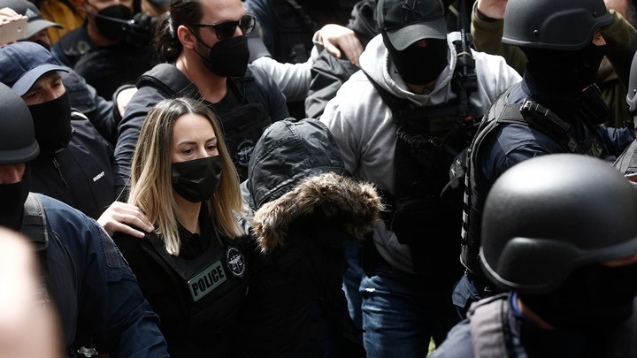 Πάτρα: Πιθανό να δολοφονήθηκε με πανάκι και η Μαλένα σύμφωνα με νέα αποκάλυψη (vid)