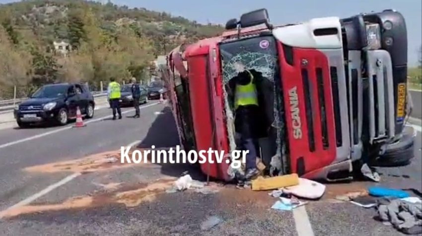 Μποτιλιαριμένη η Αθηνών-Κορίνθου στο ύψος της Κινέτας – Ανατροπή νταλίκας