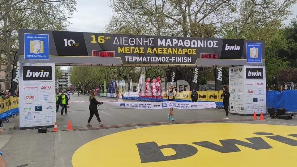 LIVE – Μαραθώνιος: Πρωτιά για τον Θανάση Λυγκώνη στα 10 χλμ (vid & pics)