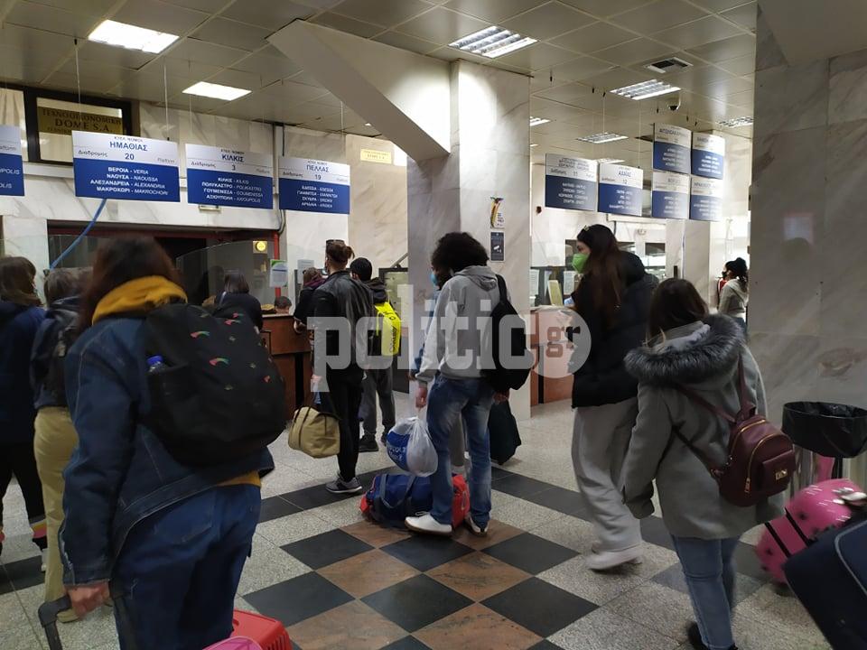 Καθαρά Δευτέρα: Γεμάτα πλοία και ΚΤΕΛ – 60.000 ΙΧ πέρασαν από διόδια