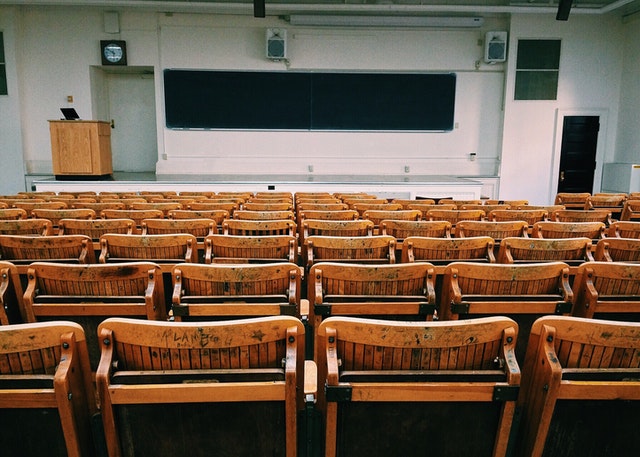 Νομική ΕΚΠΑ: Καταγγελία εις βάρος καθηγητή για σεξουαλική παρενόχληση φοιτητών