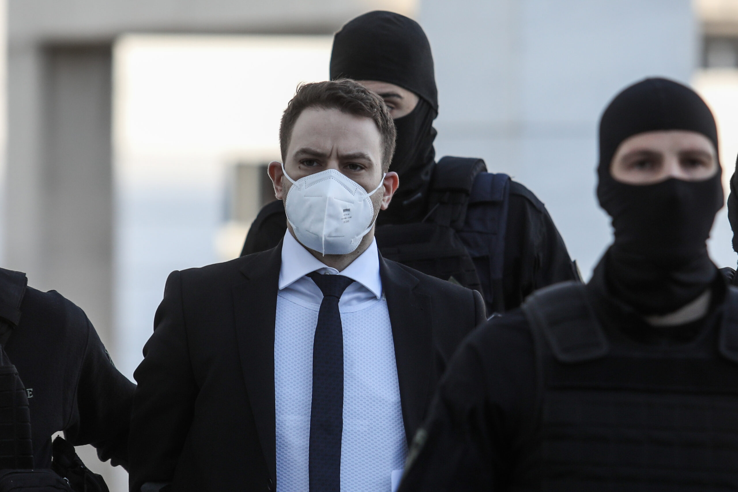 Αναγνωστόπουλος: Διεκόπη για τις 12 Απριλίου η δίκη – Ψυχρός και αμίλητος στην εισαγγελέα