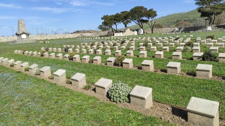 Λήμνος: Στα Συμμαχικά νεκροταφεία του ANZAC τιμούν την εθνική επέτειο Αυστραλίας και Νέα Ζηλανδίας
